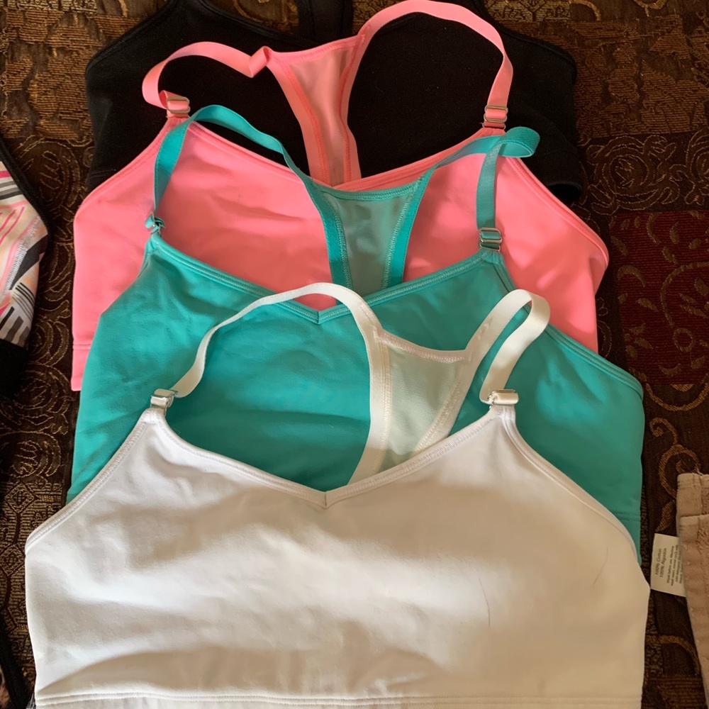 SIX VS SPORTS BRAS 🥰 Victoria’s Secret lot